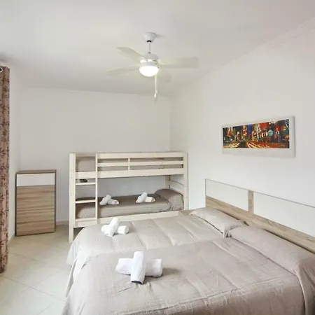 Semesterbostad Casa Hibiscus